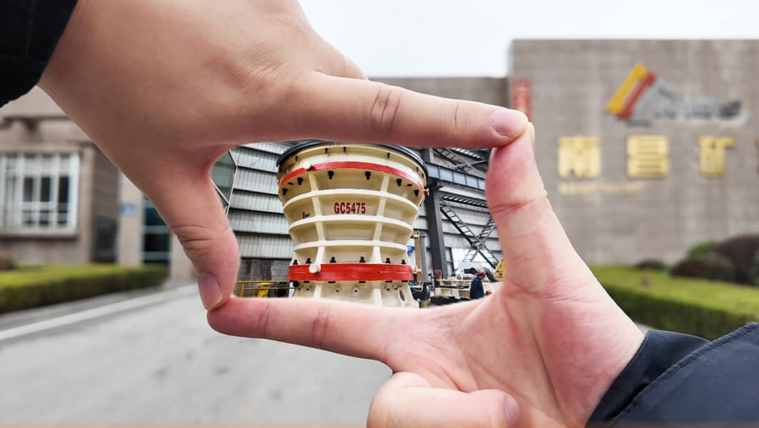 指尖光影 匠造荣光 藏在指缝里的，是中国制造的力量